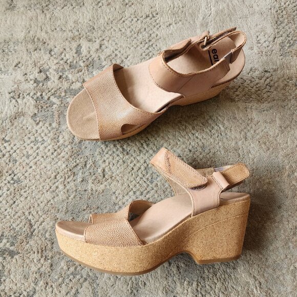 EARTH Khaya Kella Size 7 Taupe Leather Open Toe Platform Sandals Shoes - Picture 1 of 10